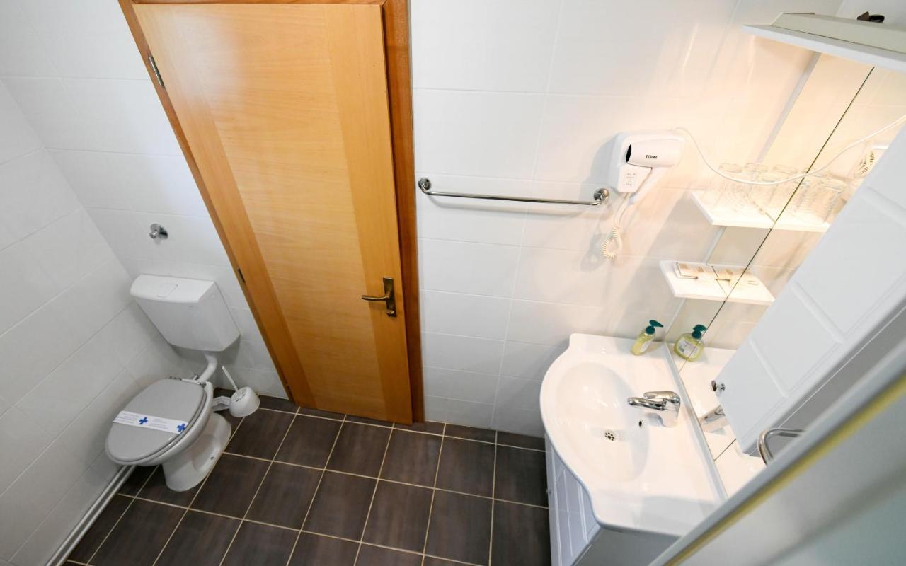 Apartman Leona Rakovica Buitenkant foto